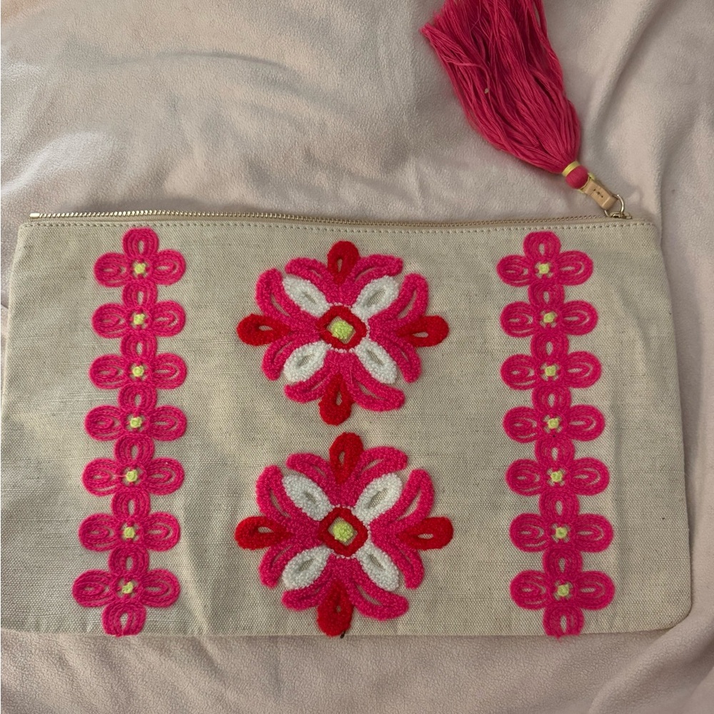 Vineyard Vines clutch purse